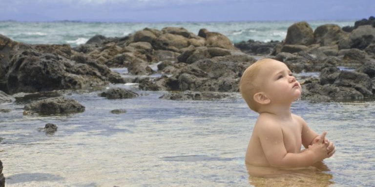 safety-tips-for-traveling-to-hawaii-with-kids-homeyhawaii